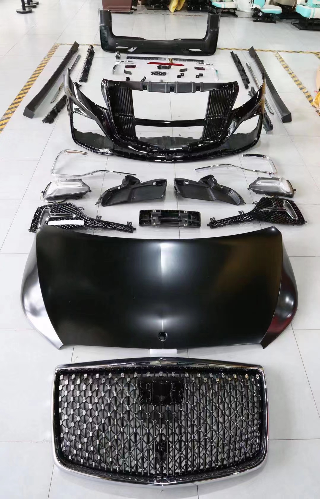 Modified Maybech V-class modified Maybach surround - 山东明澳汽车科技有限公司(改装网)