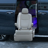 Toyota Grevia welfare seats are convenient for getting in and out of the car and are barrier-free