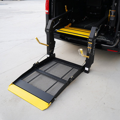 Wheelchair lifts vehicles chair cabs that usr lifters Tailgate Wheelchair transfer